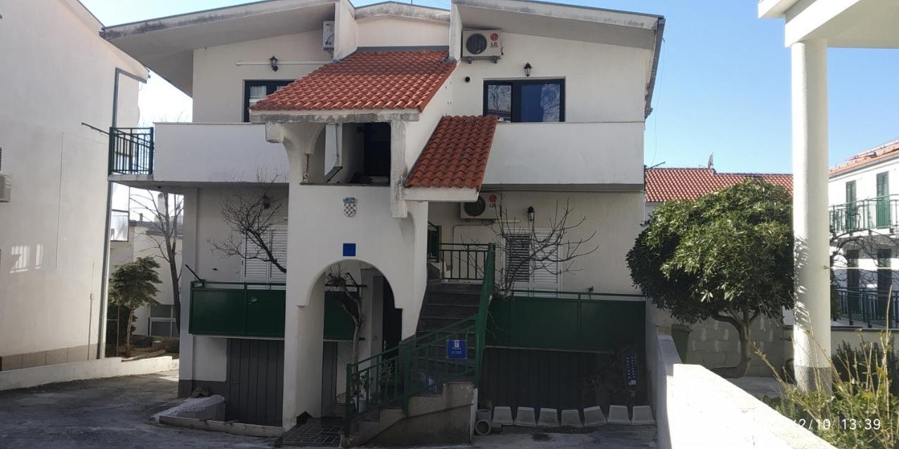 Rooms Tia Baška Voda Eksteriør billede
