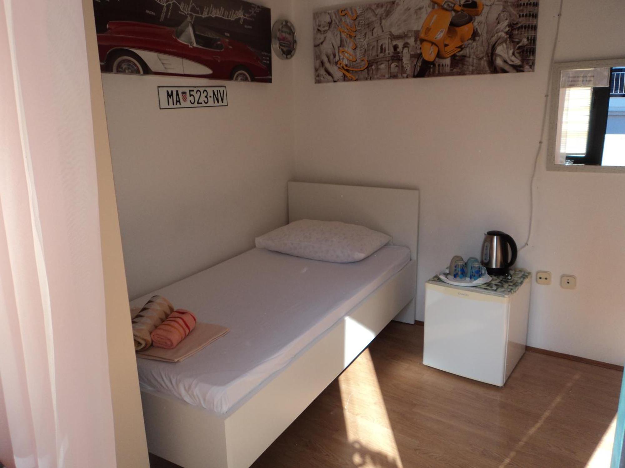 Rooms Tia Baška Voda Eksteriør billede
